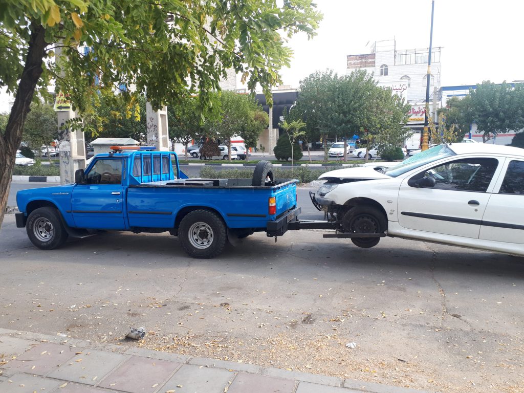 جرثقیل سنگین امداد رستگار برای حمل خودروهای سنگین در اتوبان ساوه-تهران